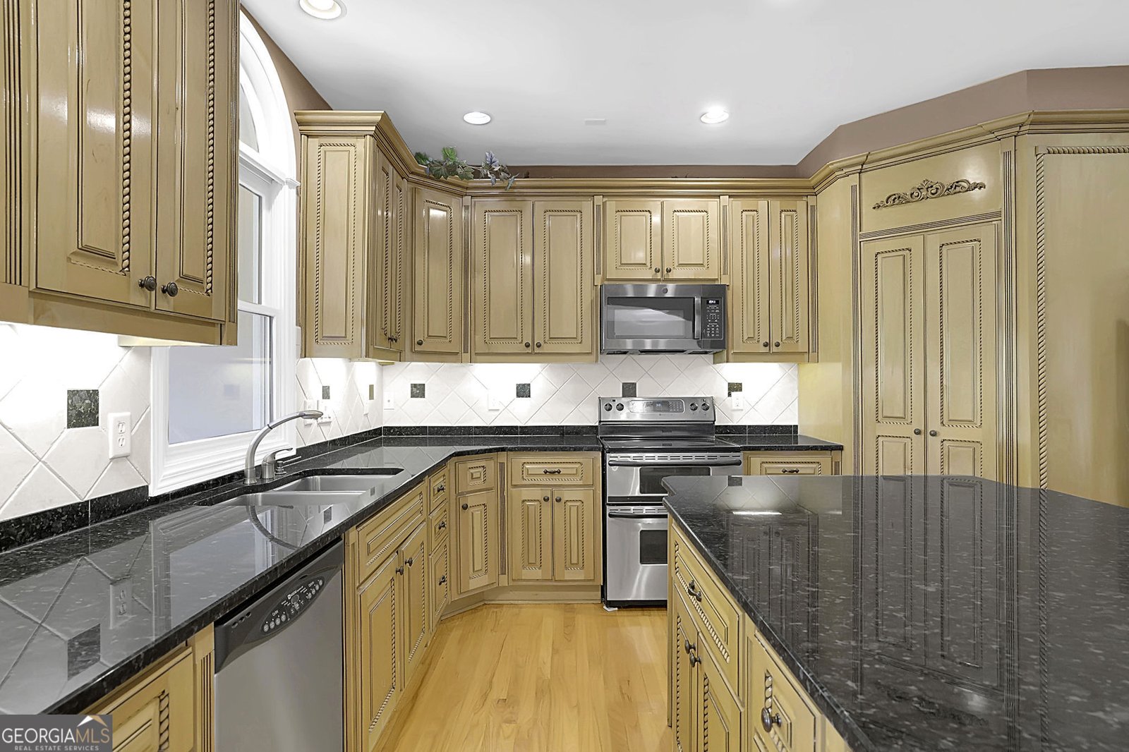 1340 Eryn Circle Suwanee - Photo 17