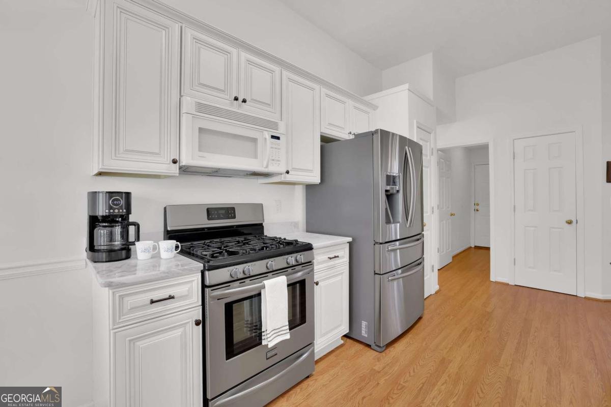 6185 Devonshire Drive Flowery Branch - Photo 12