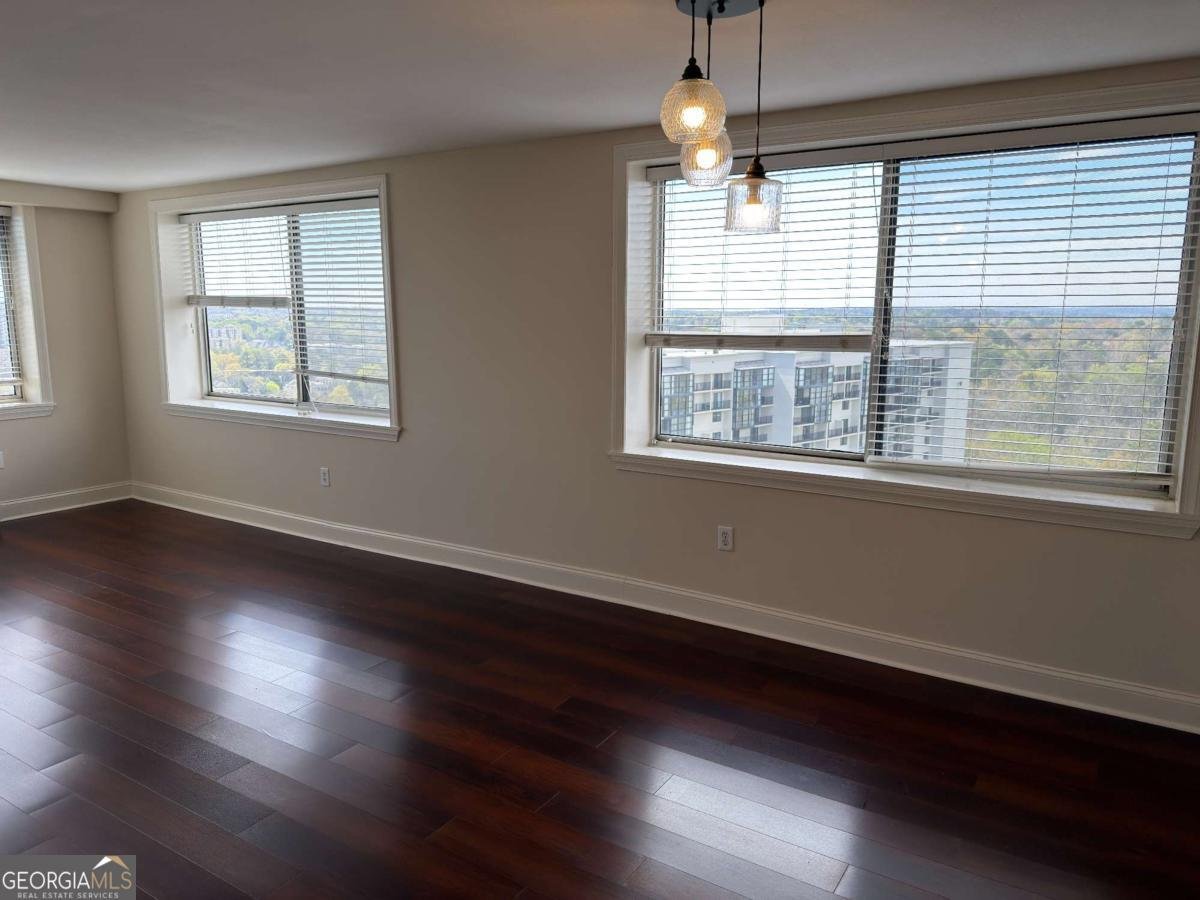 2479 Peachtree Road Atlanta - Photo 6