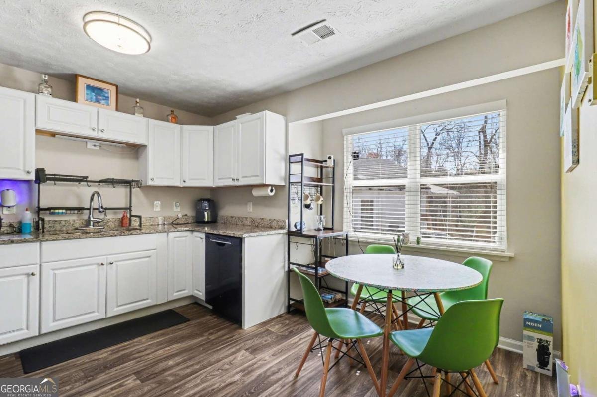 632 Woodknoll Court Jonesboro - Photo 8