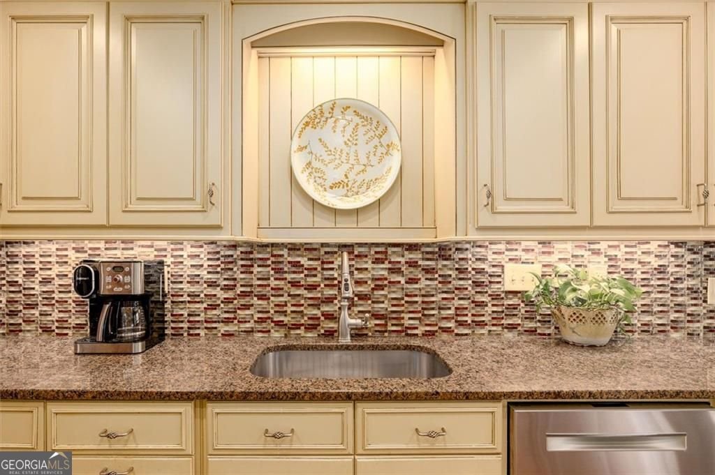 4890 Forestglade Court Smoke Rise - Photo 23