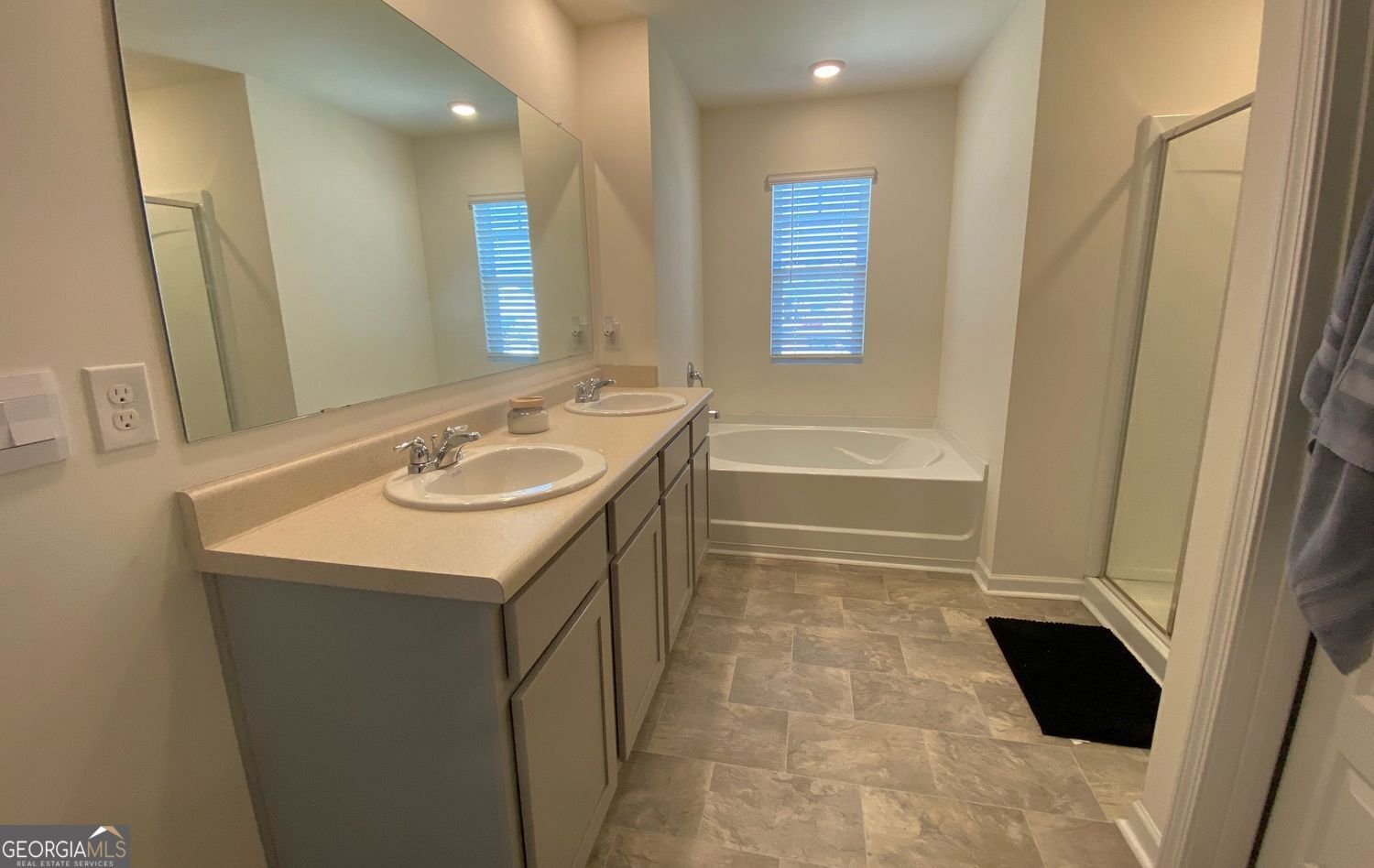 676 Whitman Lane Stockbridge - Photo 17