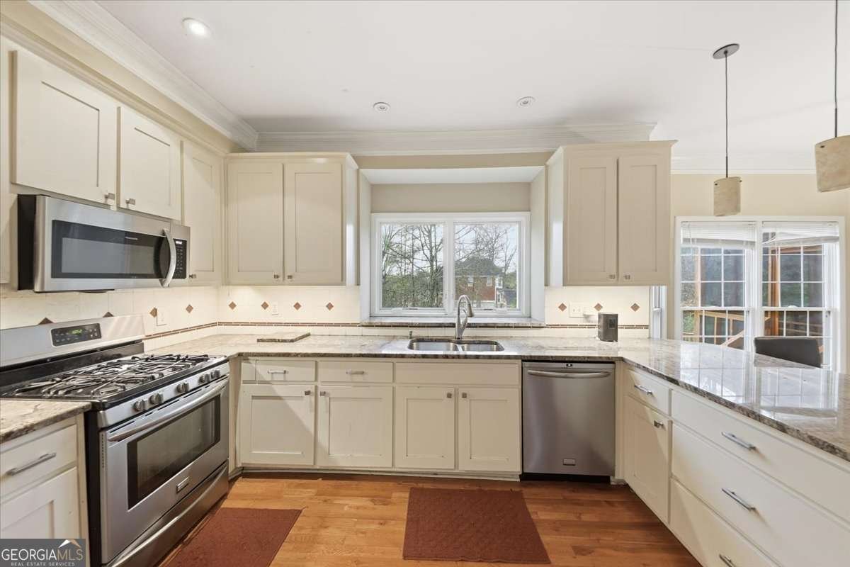 110 Varsailles Place Ellenwood - Photo 15