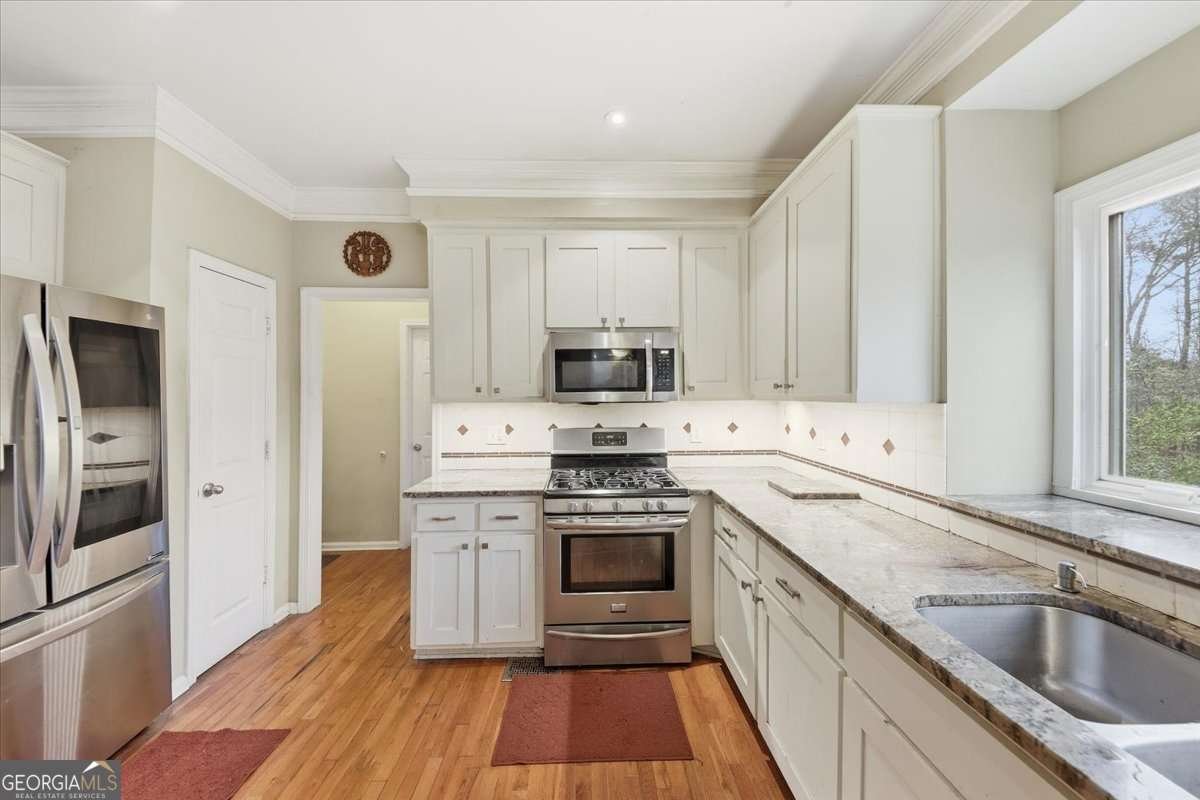 110 Varsailles Place Ellenwood - Photo 16