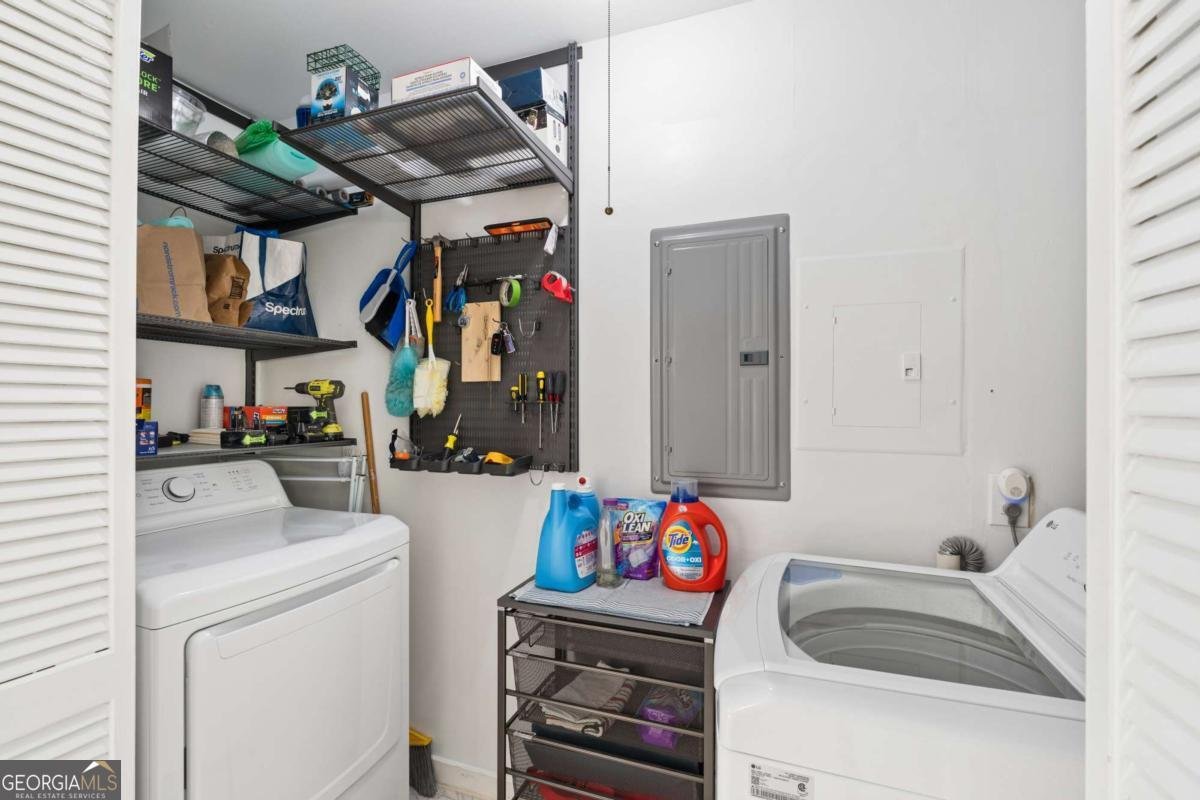 2478 Woodacres Road Atlanta - Photo 18