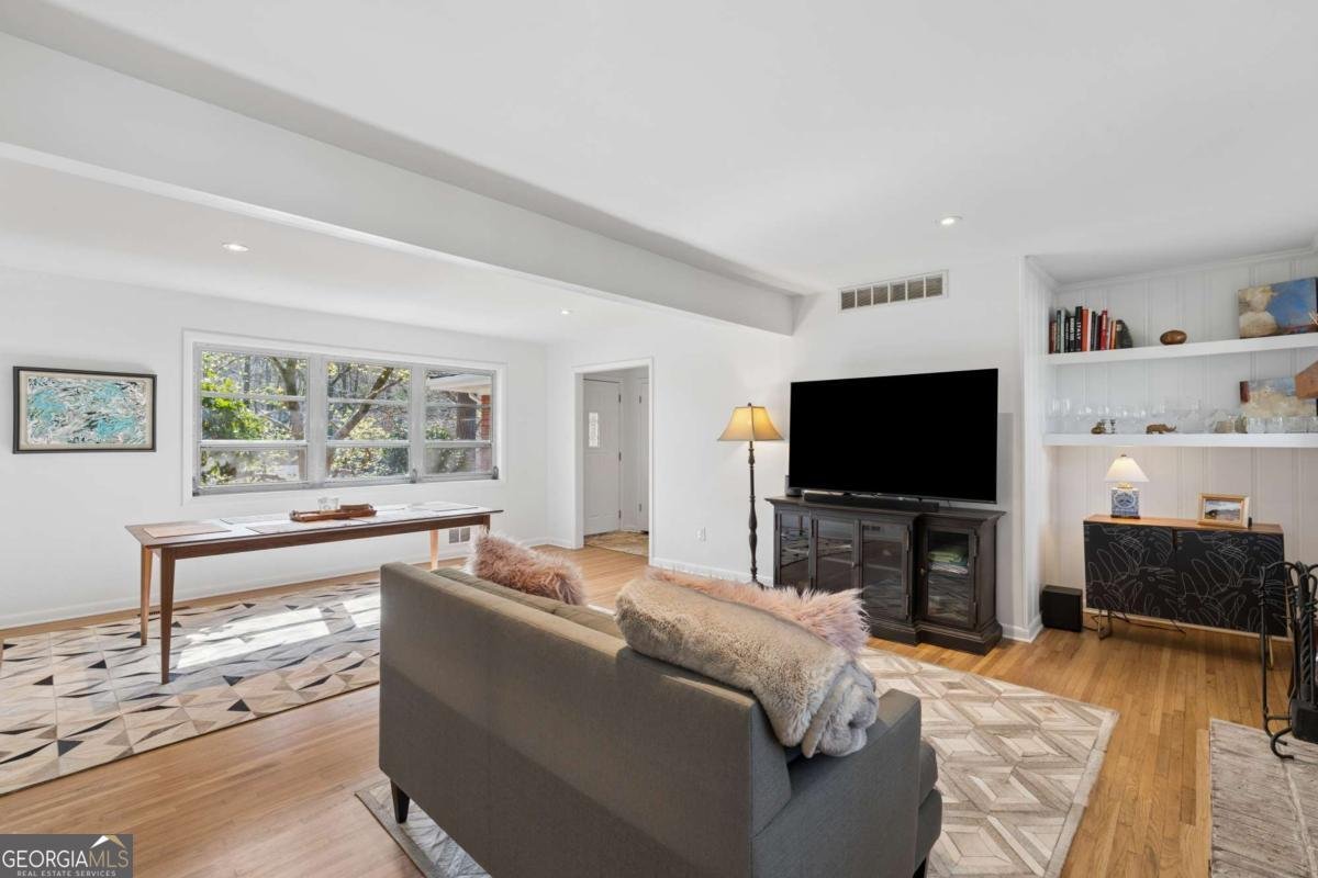 2478 Woodacres Road Atlanta - Photo 7