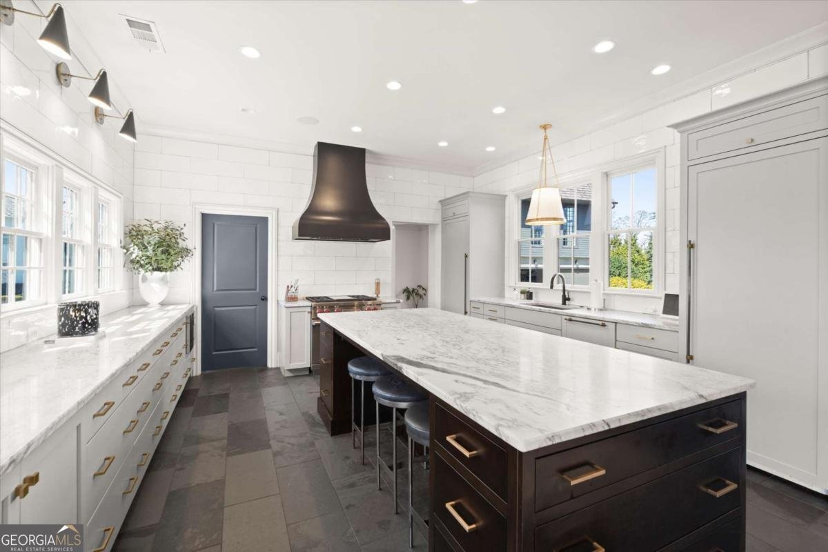 6835 Colfax Avenue Cumming - Photo 9