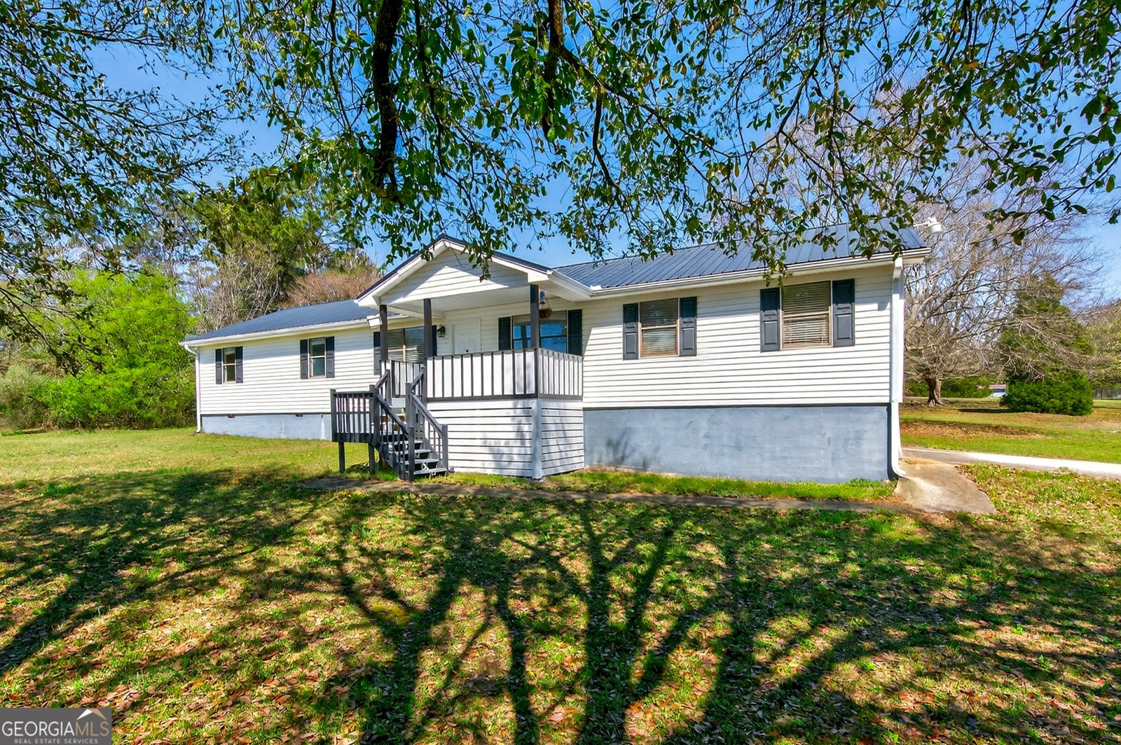 5 Hearthstone Drive Stockbridge - Photo 1