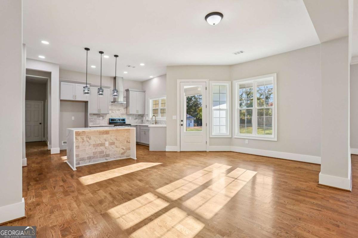 1949 Pucketts Drive Lilburn - Photo 10