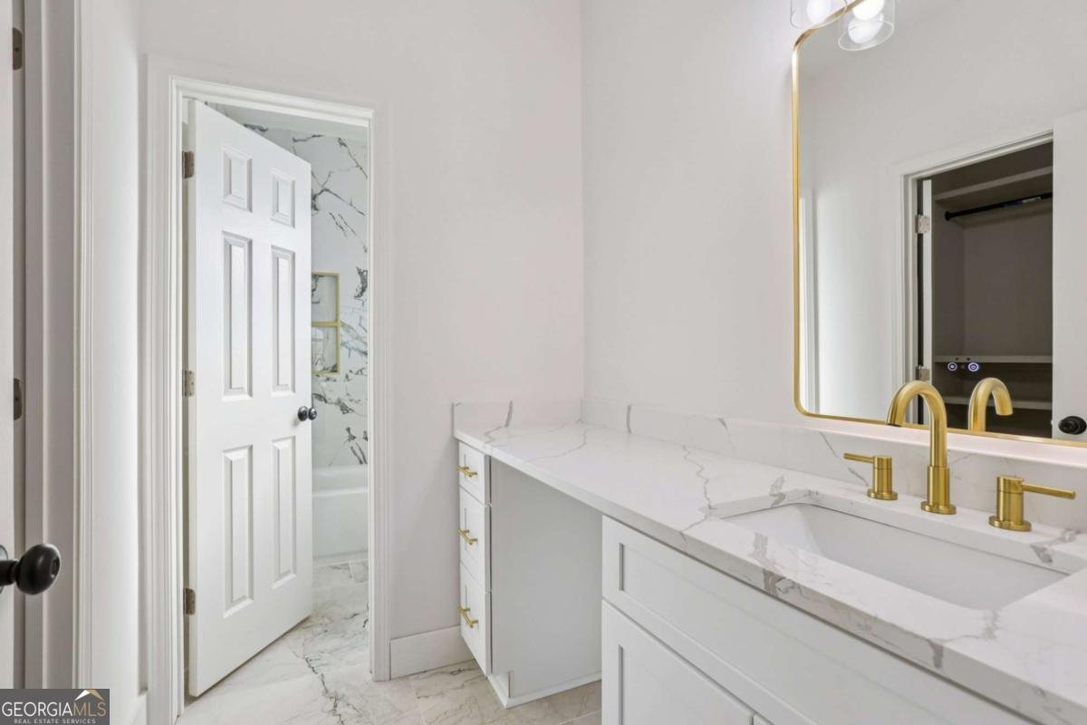 1949 Pucketts Drive Lilburn - Photo 8