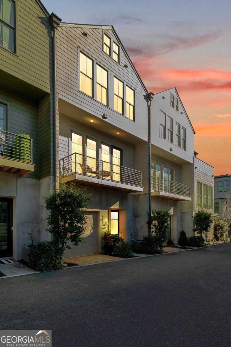 686 Exchange Street Atlanta - Photo 1