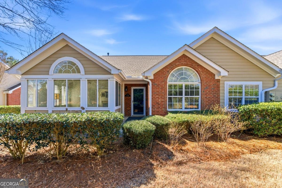 176 Vintage Club Circle Marietta - Photo 1