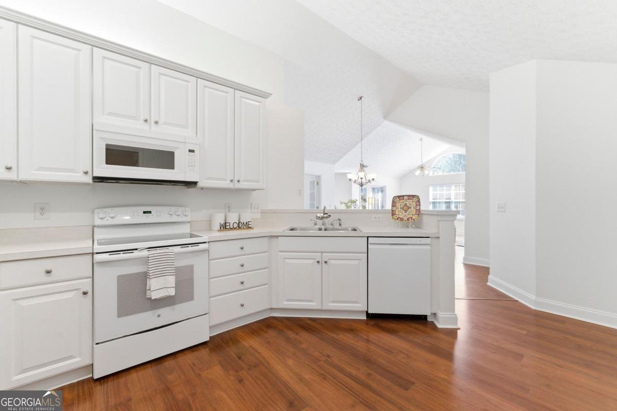 176 Vintage Club Circle Marietta - Photo 13