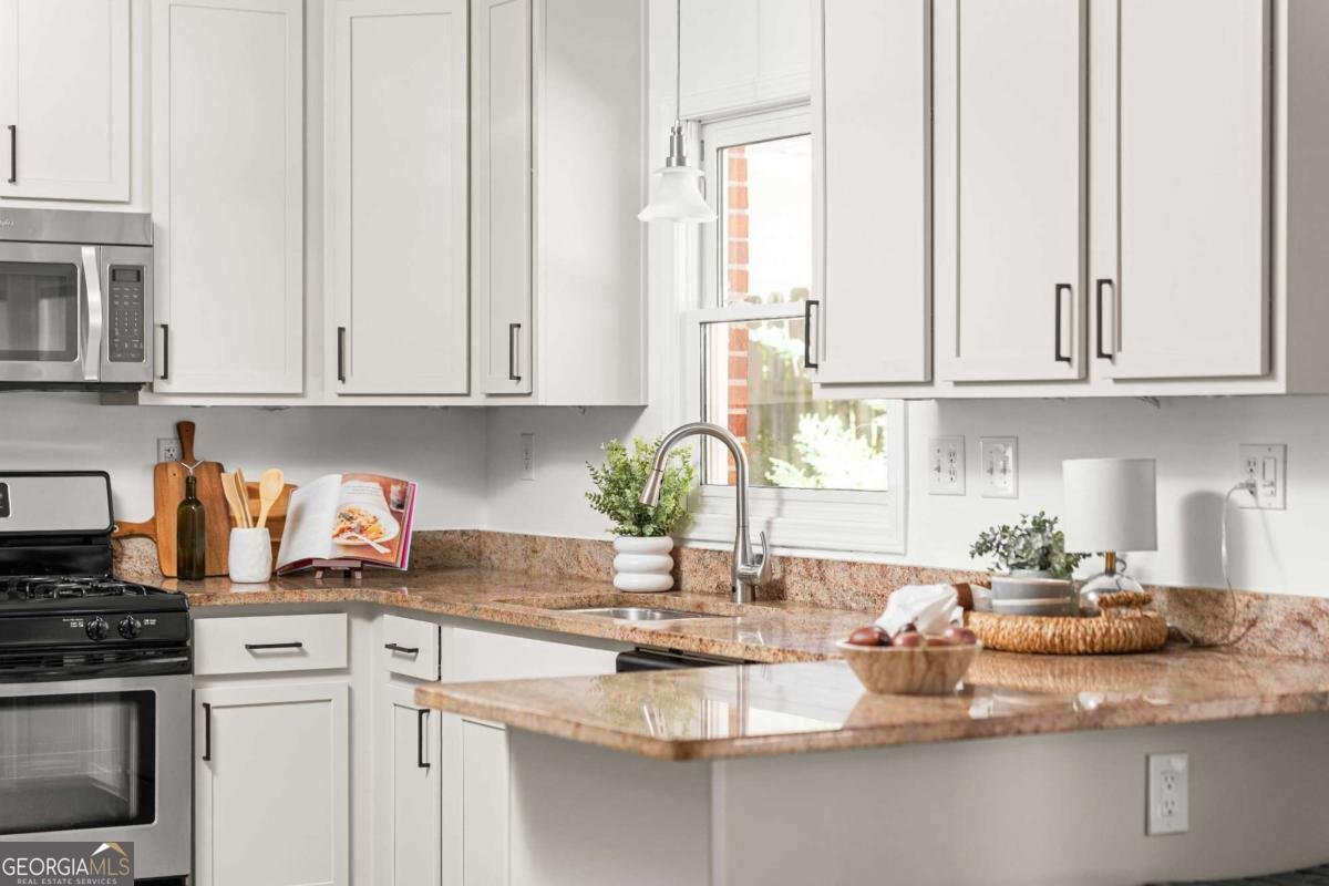 2666 Warwick Circle Atlanta - Photo 6