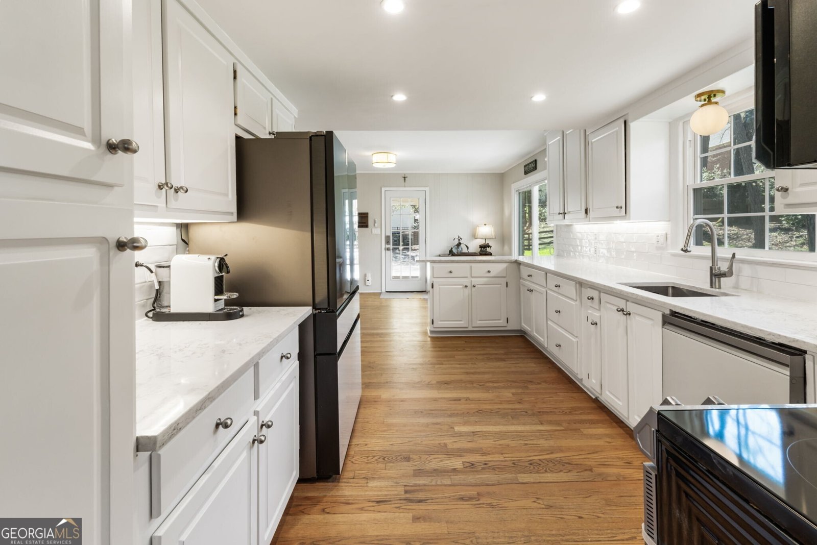 6482 Whispering Trail Sandy Springs - Photo 18