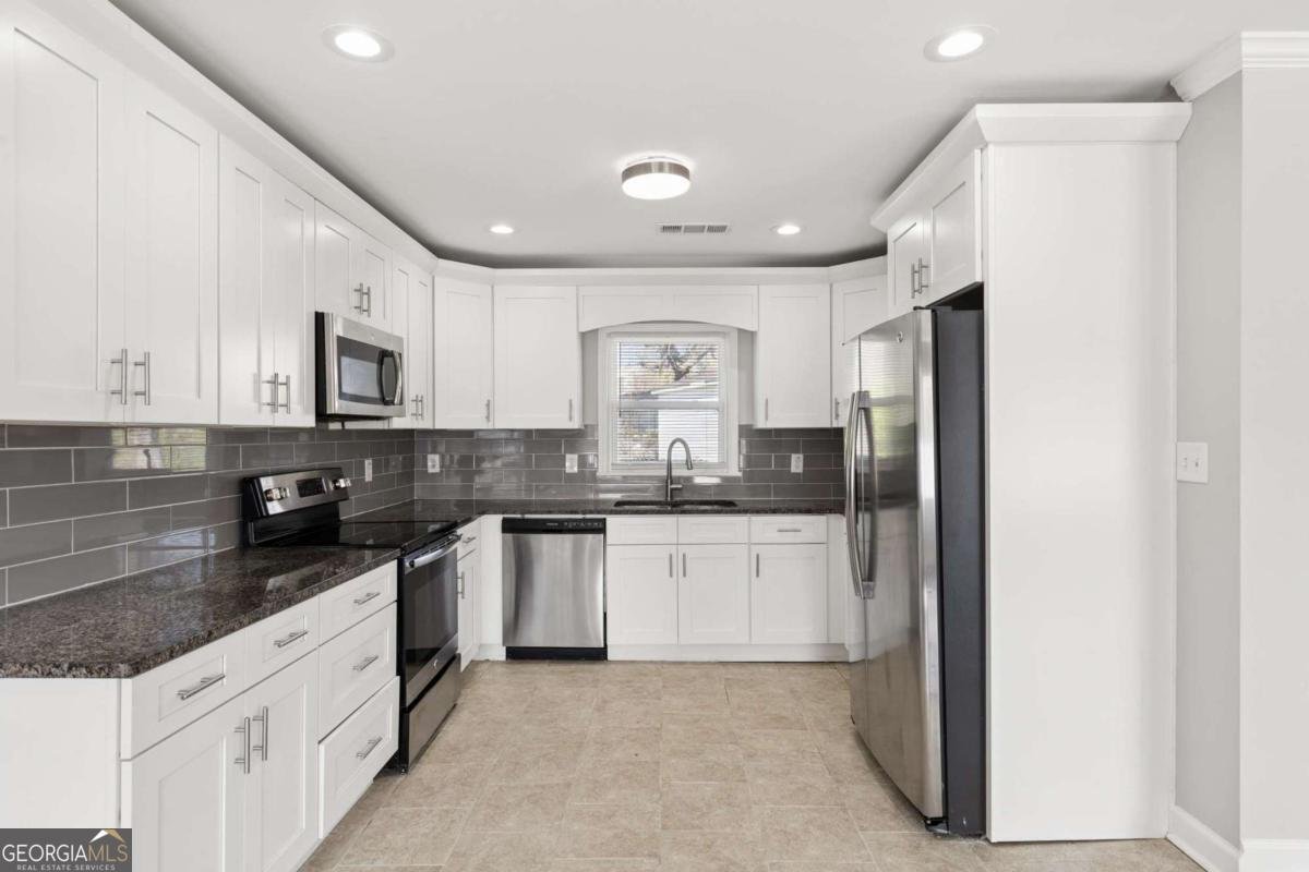 2411 Harvel Drive Atlanta - Photo 11