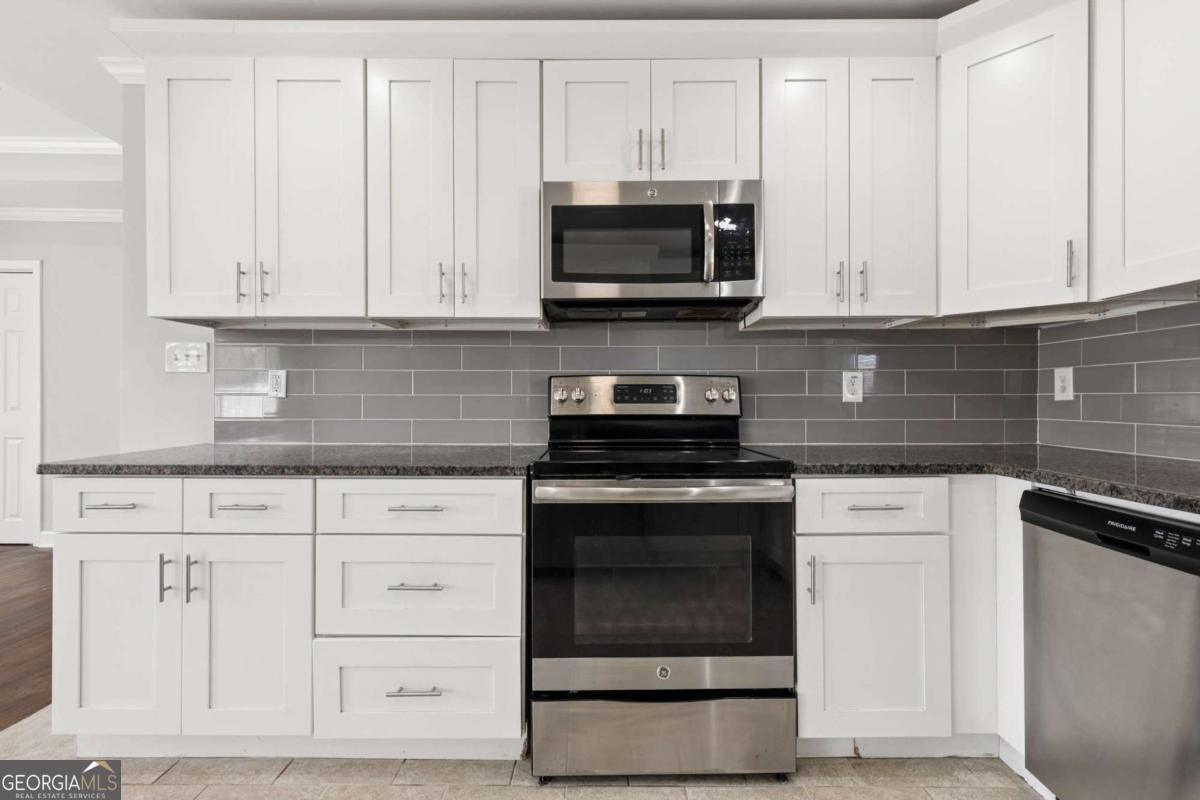 2411 Harvel Drive Atlanta - Photo 14