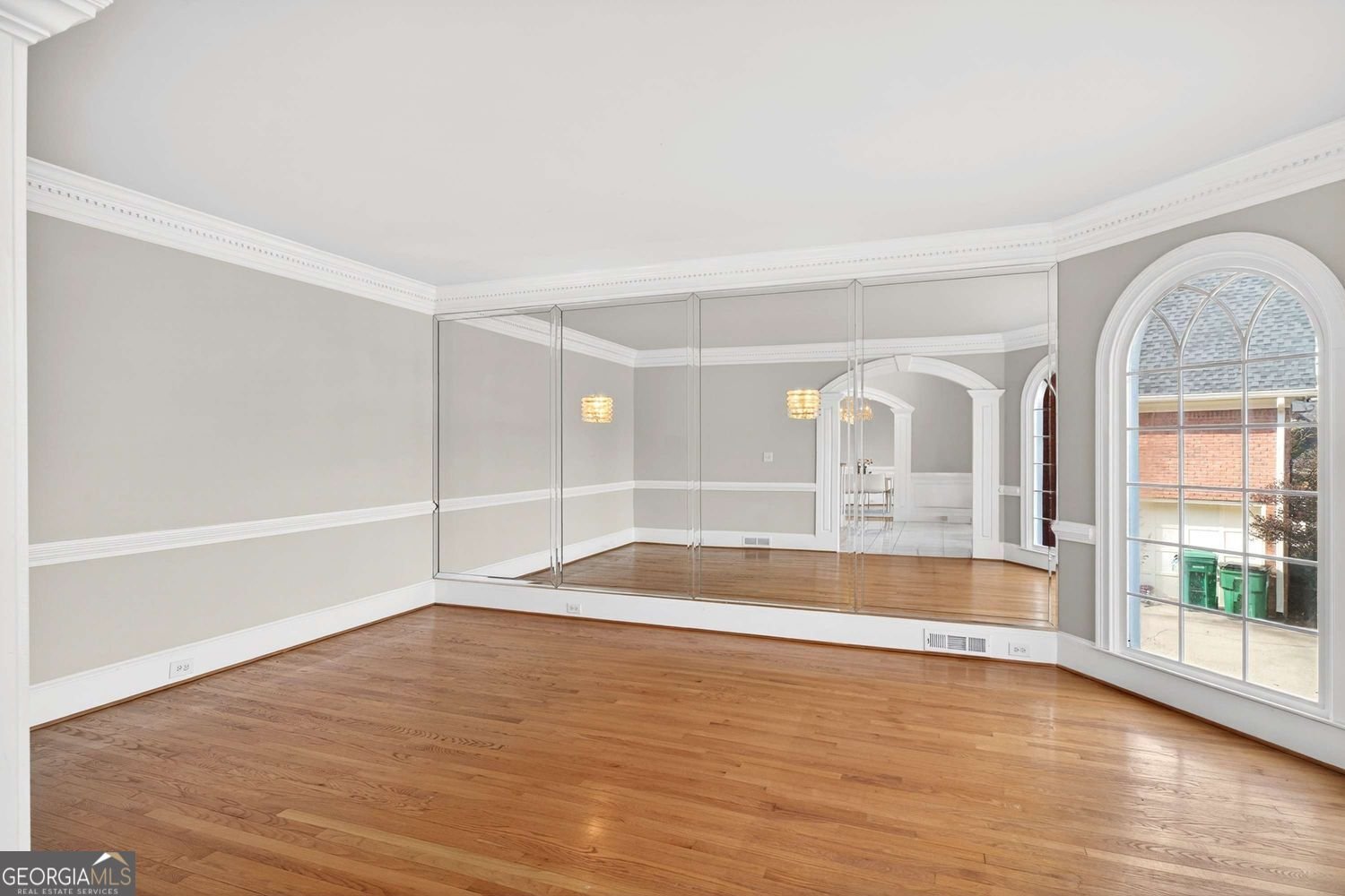 235 Summerhouse Lane Sandy Springs - Photo 7