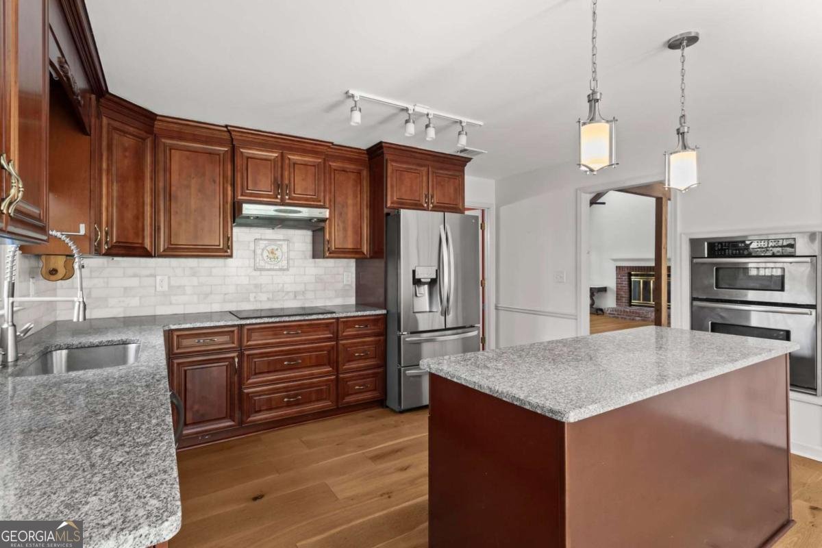 146 Lakeside Drive Kennesaw - Photo 9