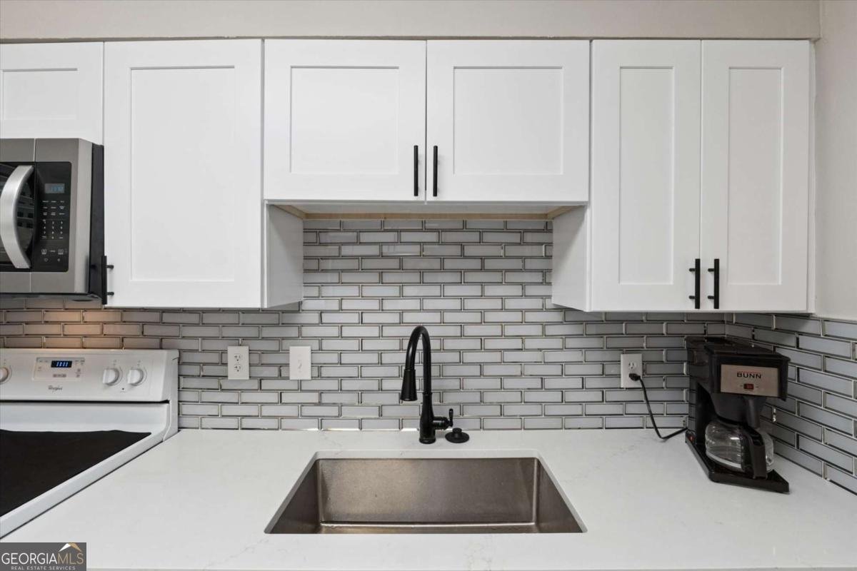 6700 Roswell Road Atlanta - Photo 1