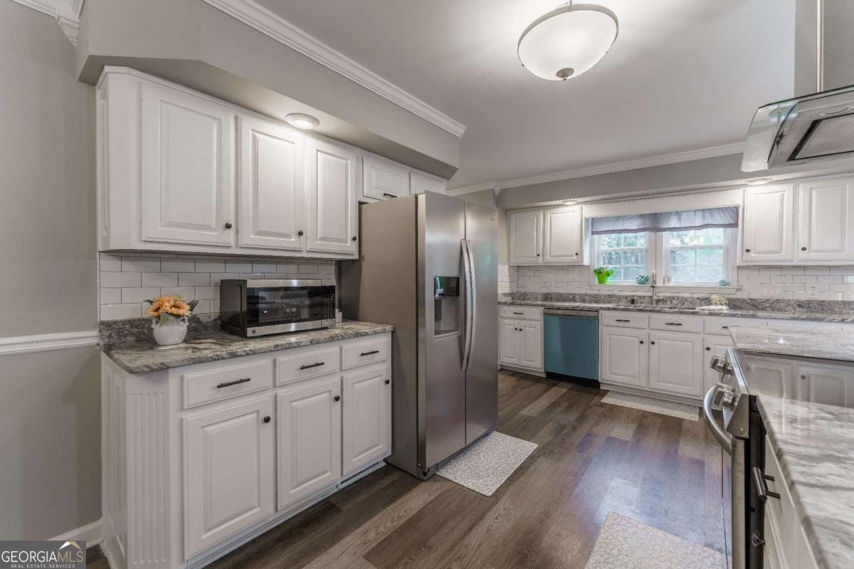 326 Ryan Drive Auburn - Photo 11