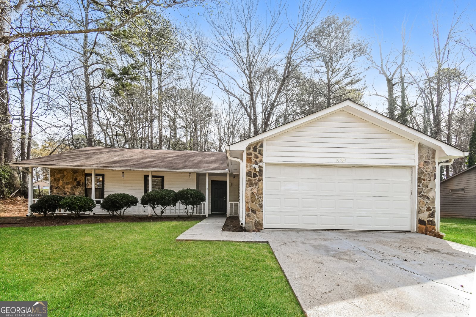 10164 Wooten Road Roswell - Photo 1