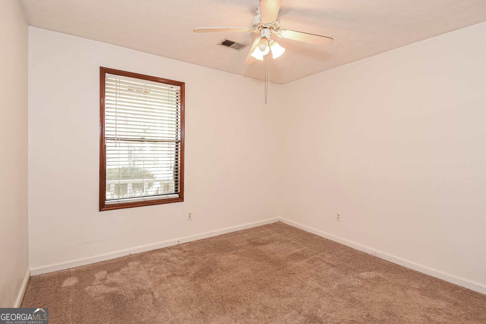 10164 Wooten Road Roswell - Photo 12