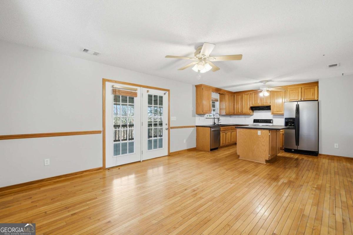 1139 Davis Road Fairmount - Photo 10