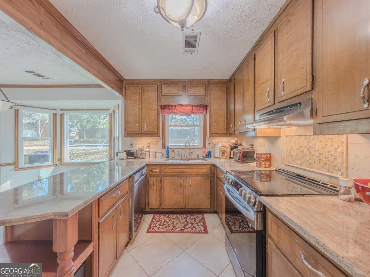 866 Foxfire Drive Lawrenceville - Photo 10