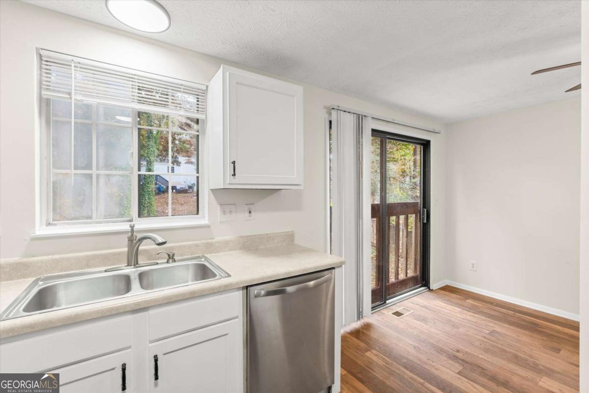 2116 Scarbrough Road Stone Mountain - Photo 7