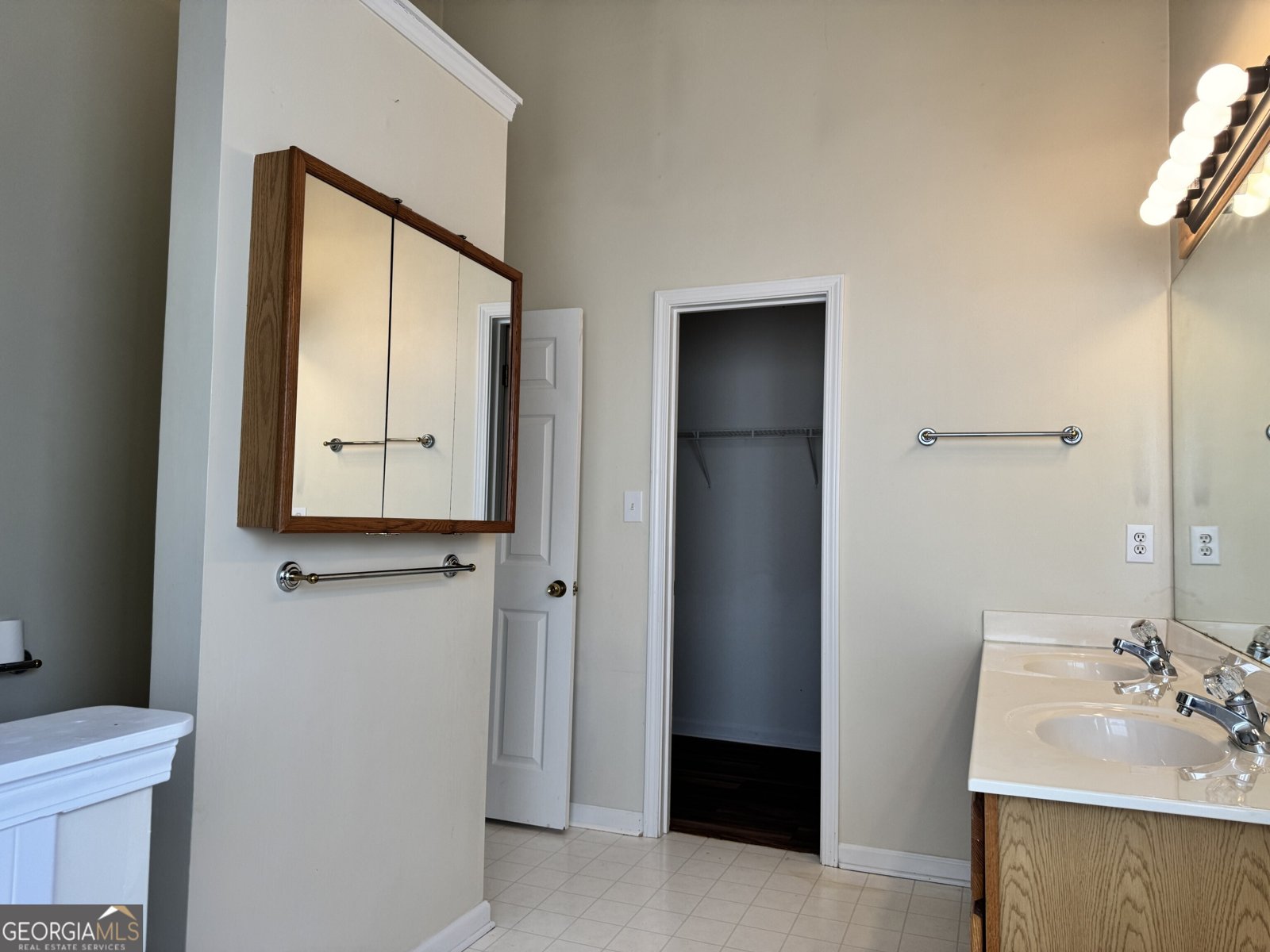 2925 Camelot Woods Drive Lawrenceville - Photo 23