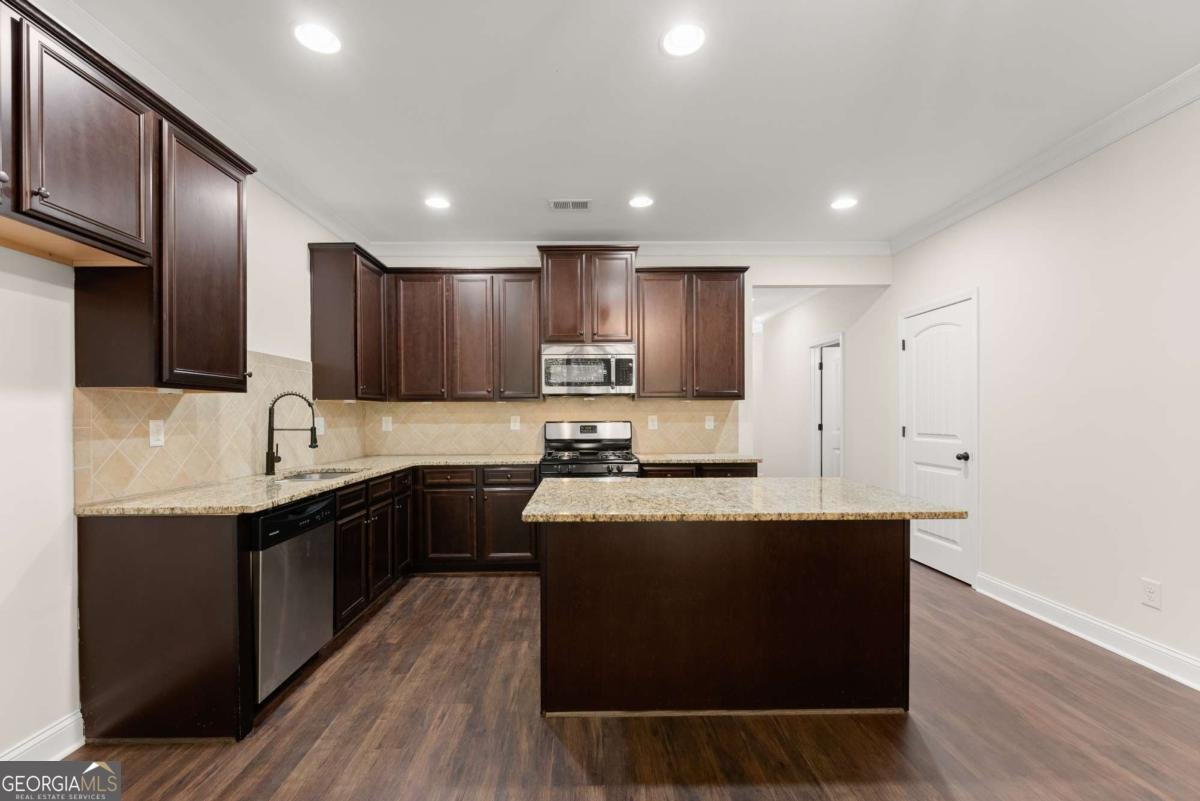 1203 Firethorne Pass Cumming - Photo 8