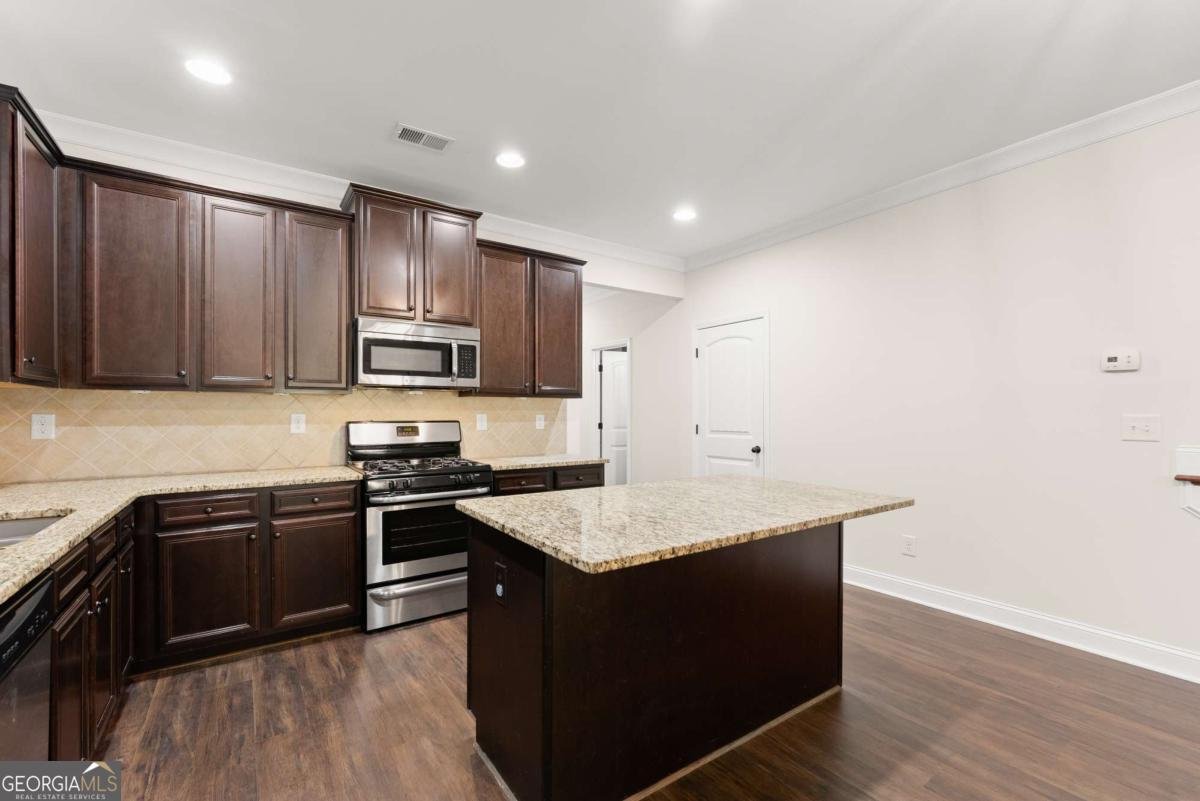 1203 Firethorne Pass Cumming - Photo 9