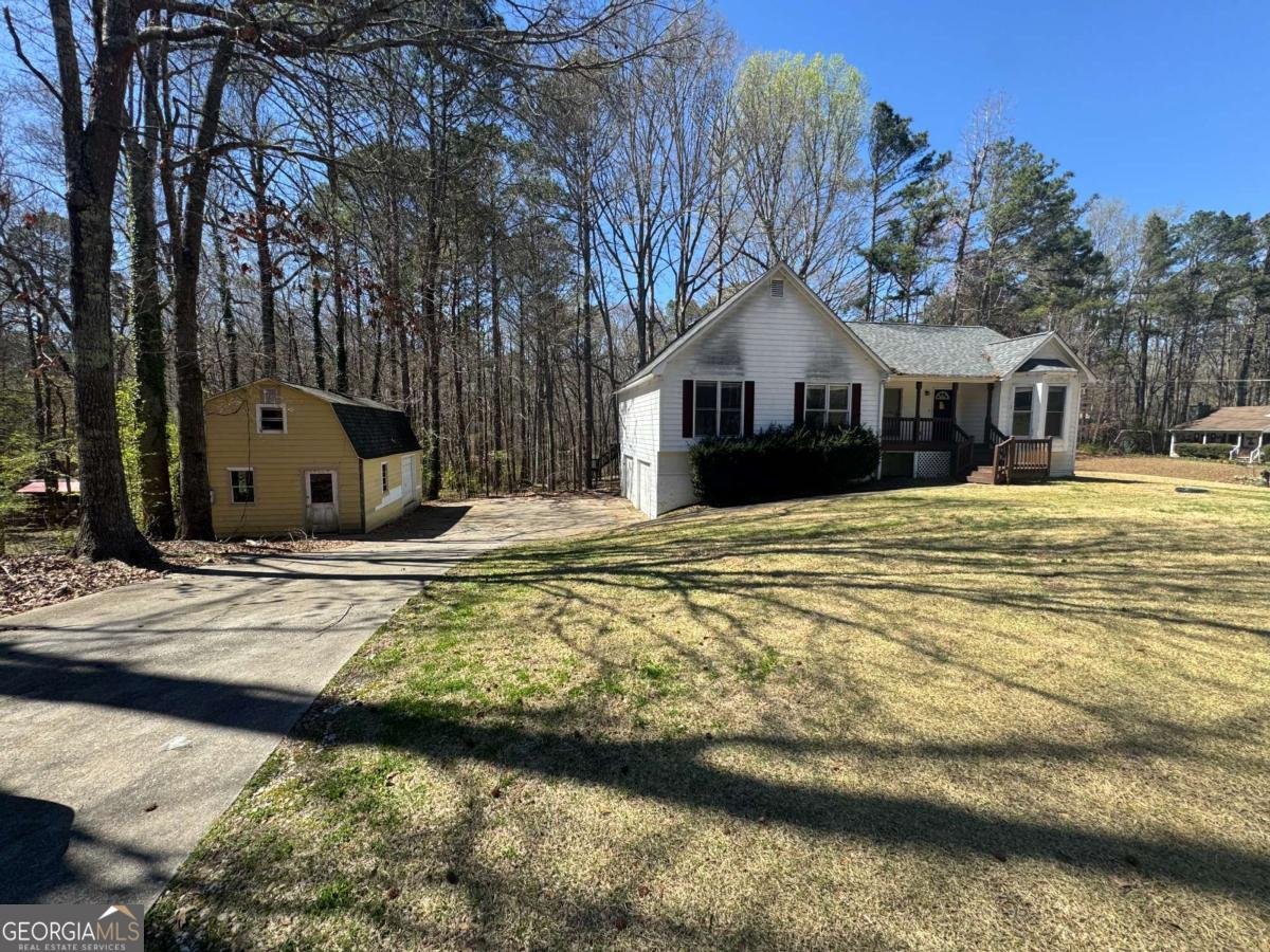 229 Oak Landing Drive Douglasville - Photo 1