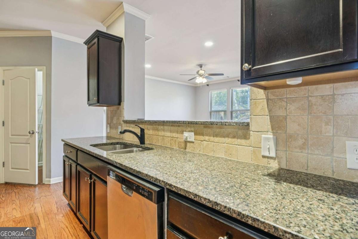 1519 Creek Bend Lane Lawrenceville - Photo 12