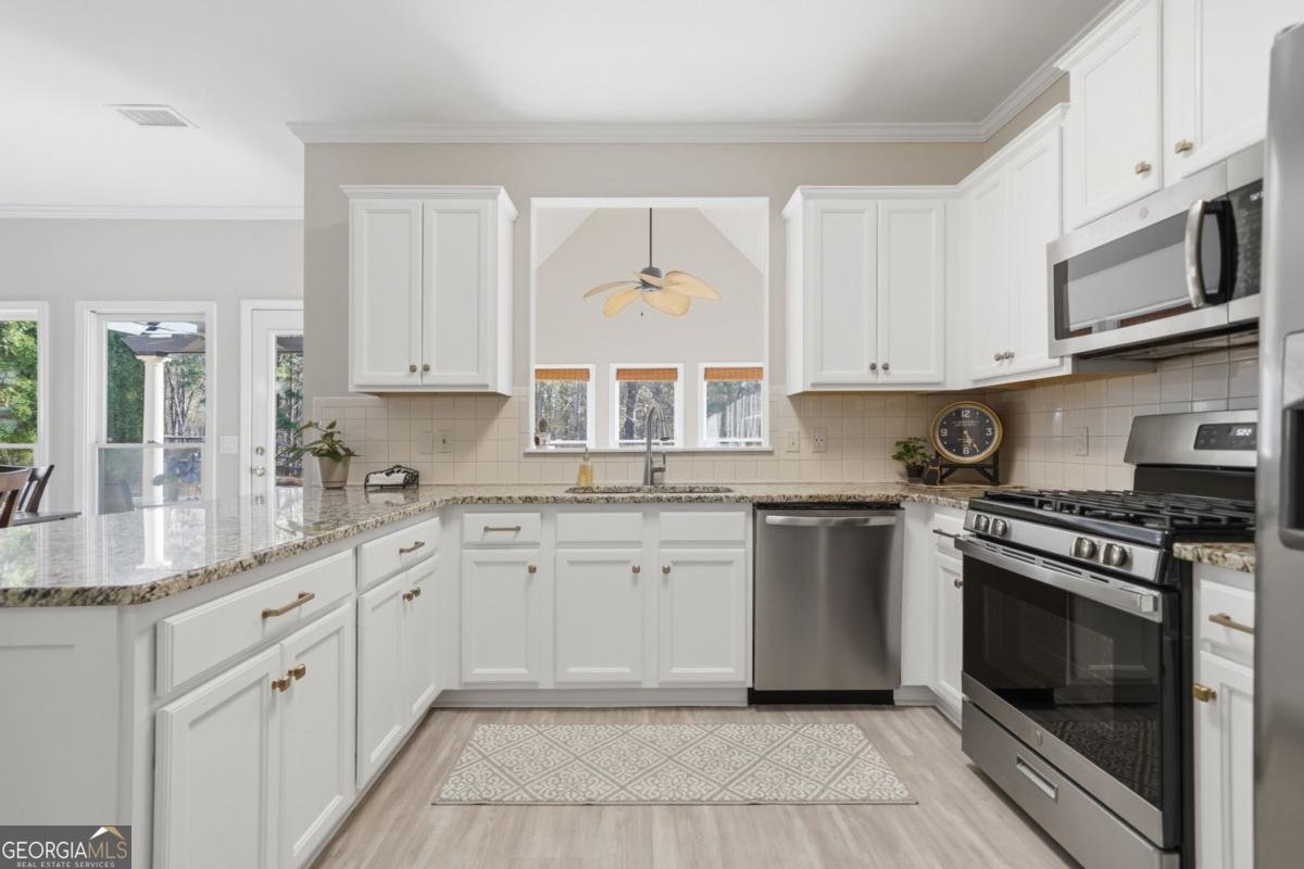 914 BridgeMill Avenue Canton - Photo 12