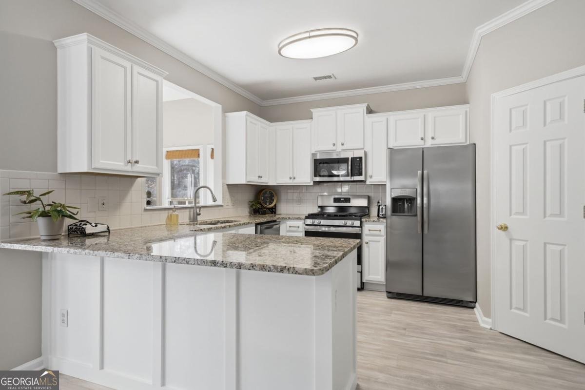 914 BridgeMill Avenue Canton - Photo 13