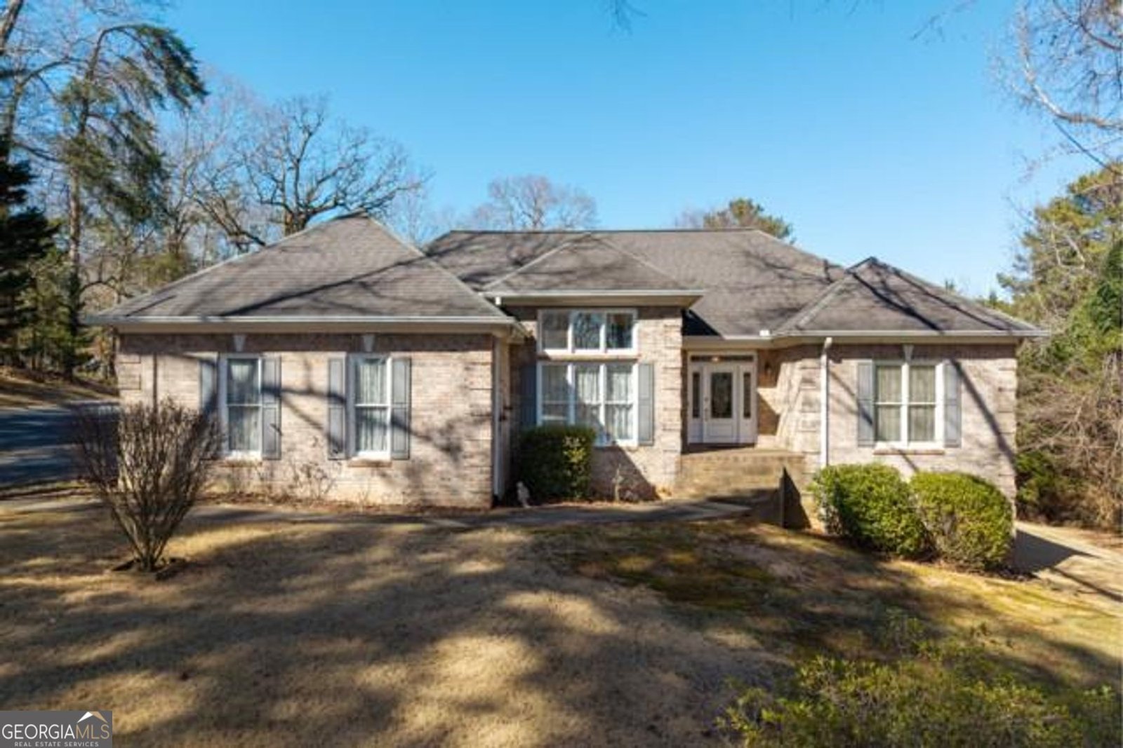 536 Peachtree Road Hoschton - Photo 1