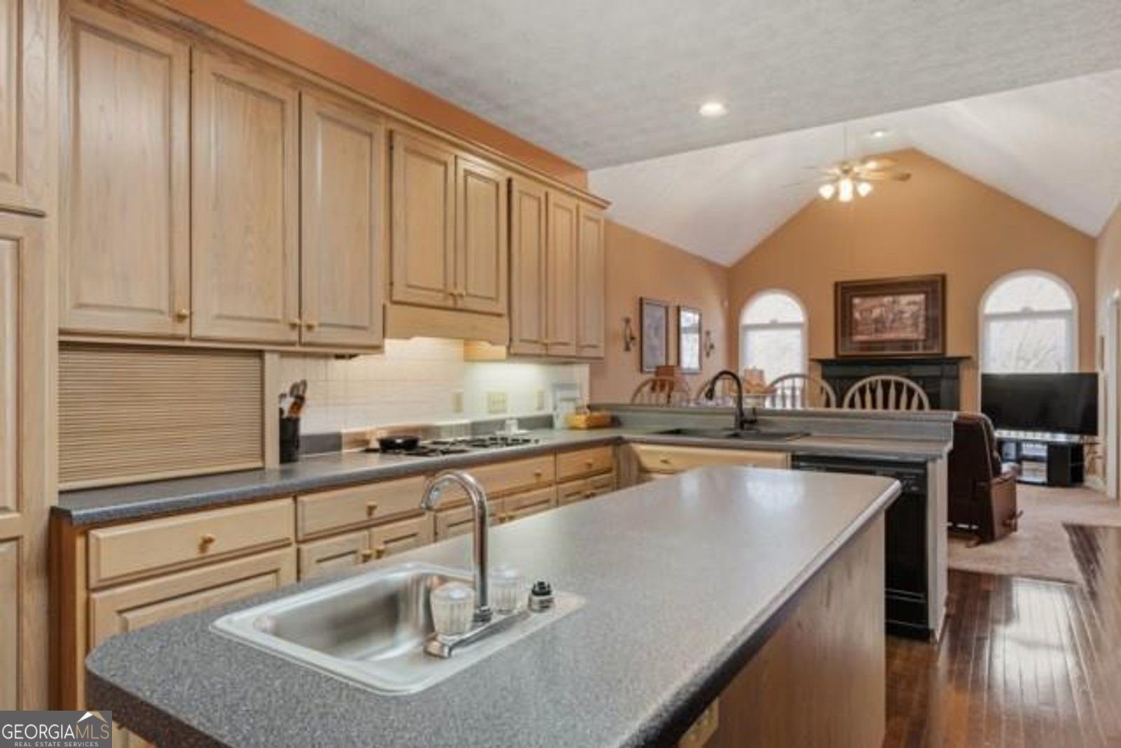 536 Peachtree Road Hoschton - Photo 8