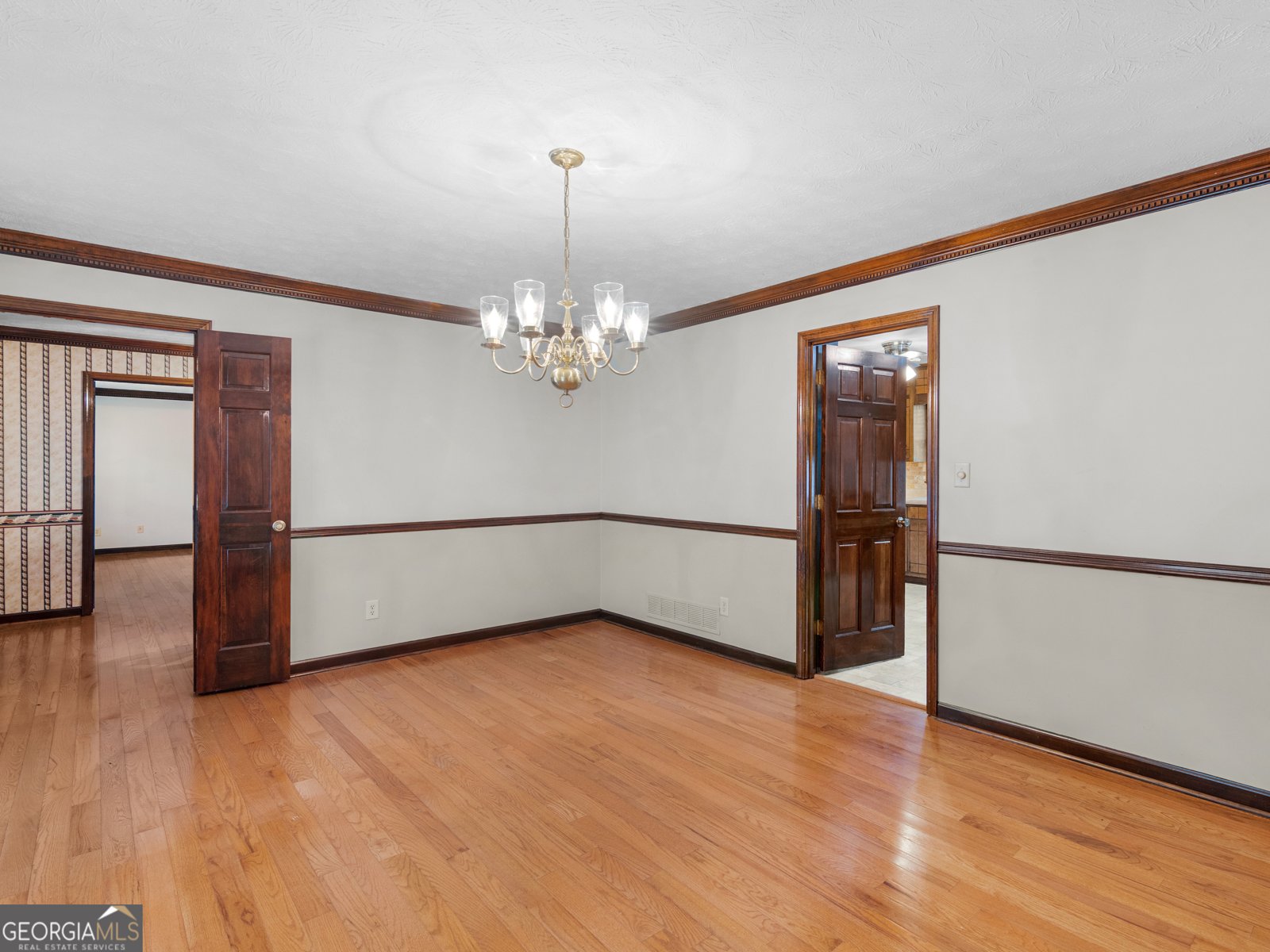 8662 Shore Drive Jonesboro - Photo 10