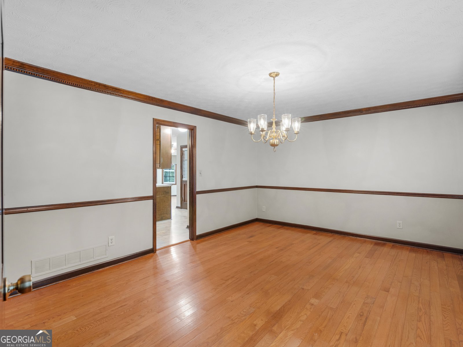 8662 Shore Drive Jonesboro - Photo 12