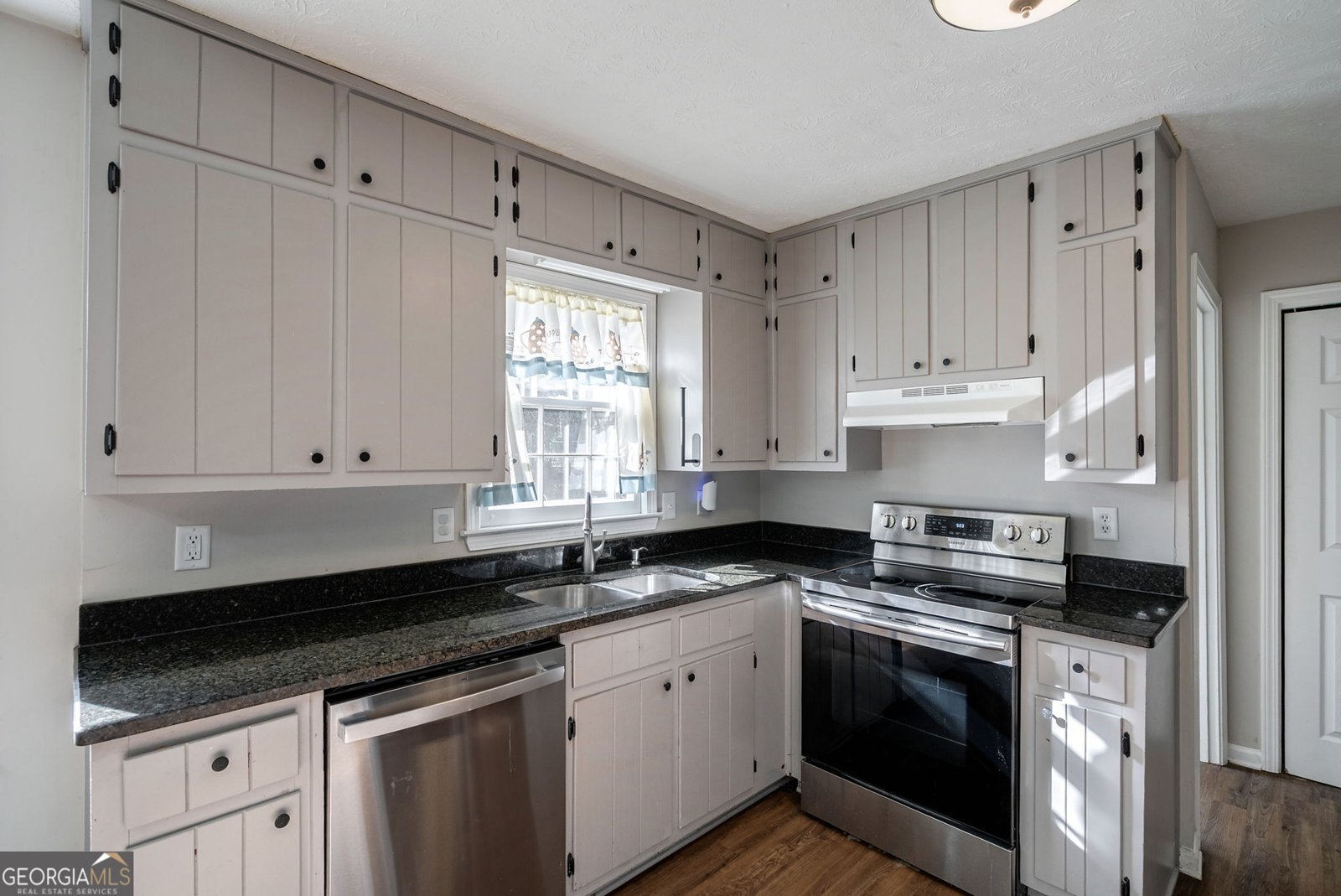 4284 Village Green Circle Conyers - Photo 18