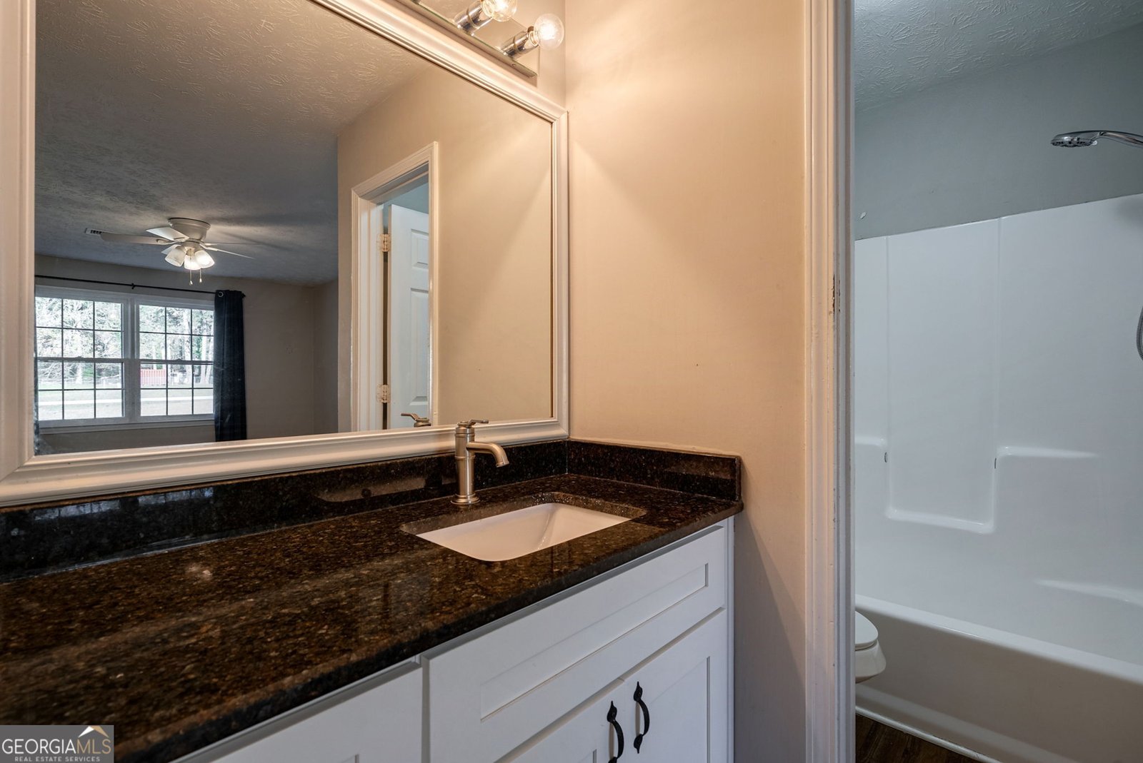 4284 Village Green Circle Conyers - Photo 29