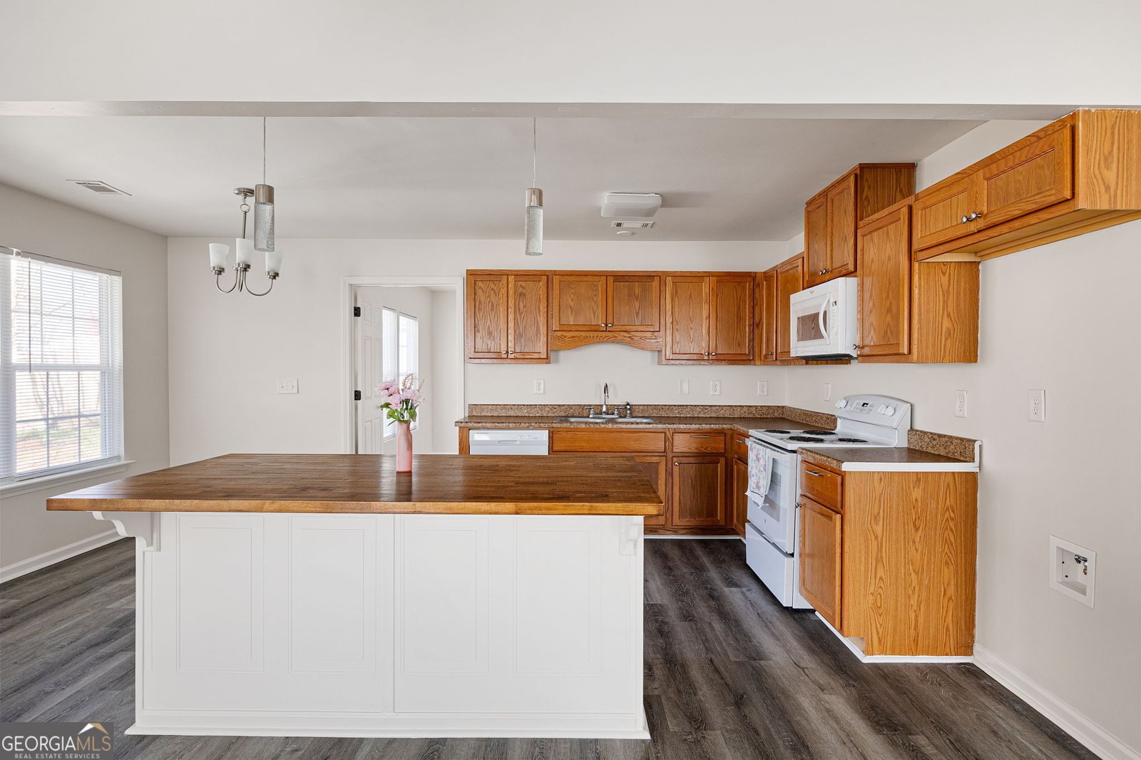 415 Heritage Row Woodstock - Photo 9