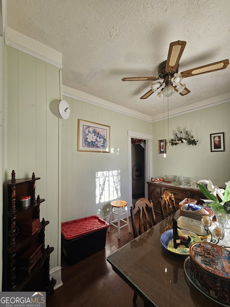 906 38th Street Savannah - Photo 16