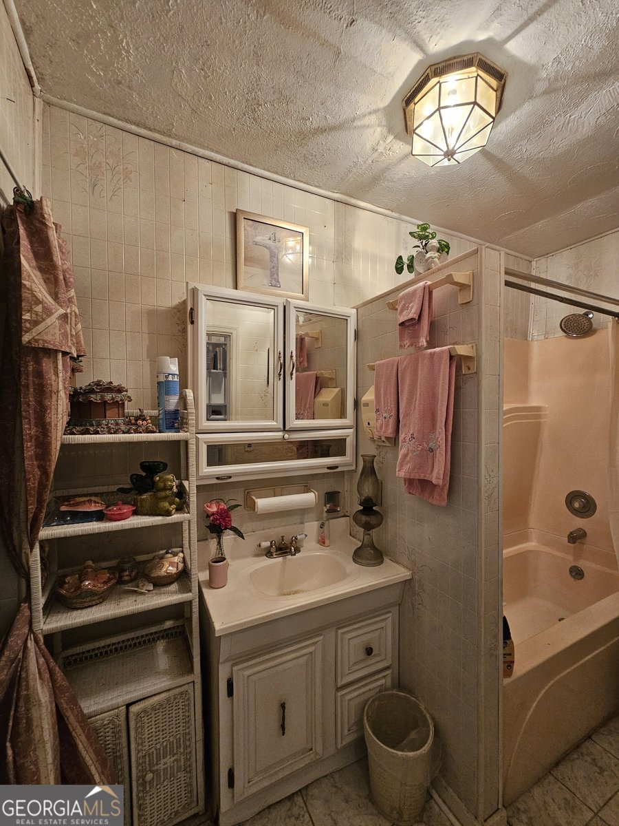 906 38th Street Savannah - Photo 36