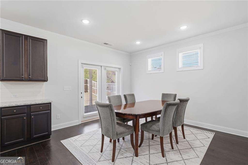 5560 Mirror Lake Drive Cumming - Photo 12