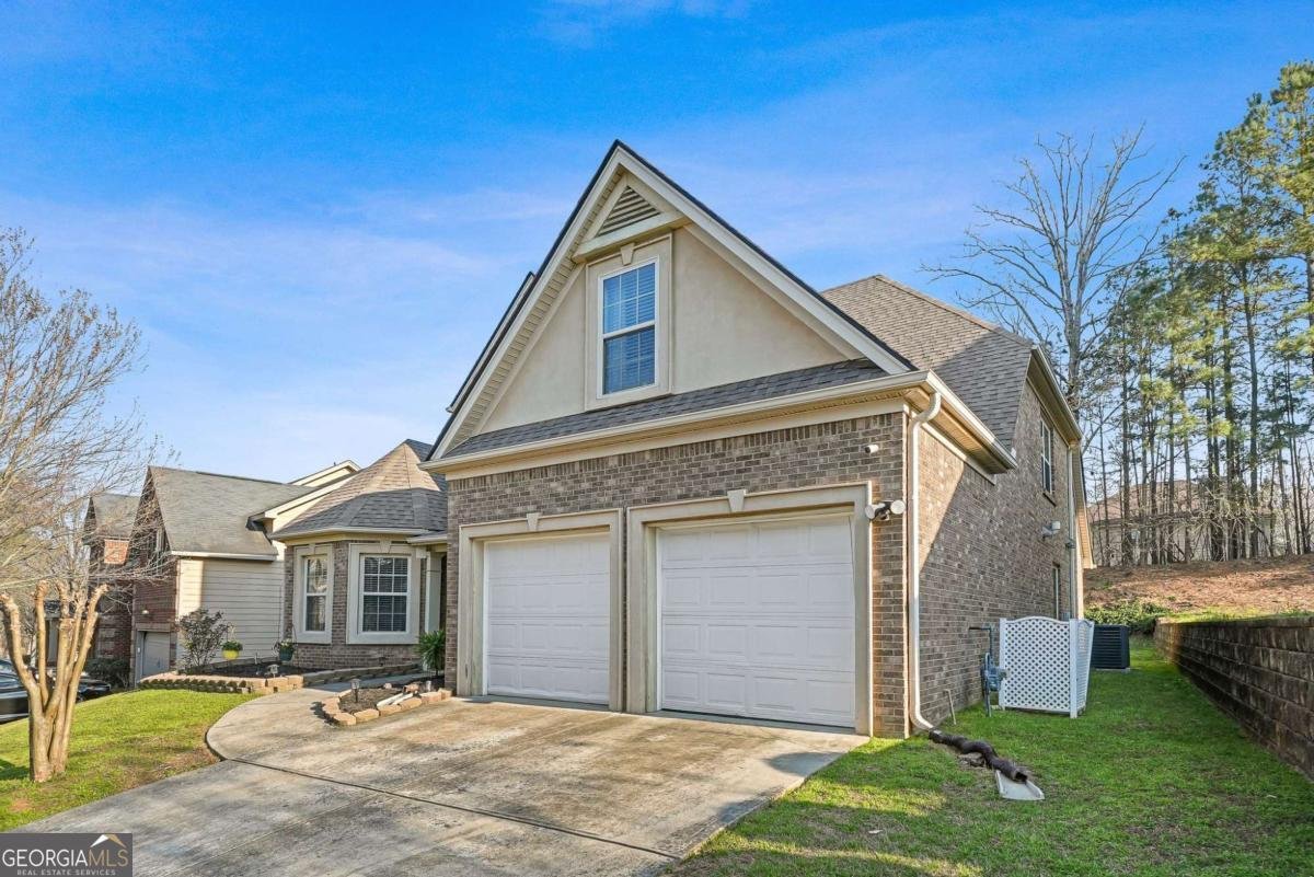 7886 Gossamer Drive Fairburn - Photo 9