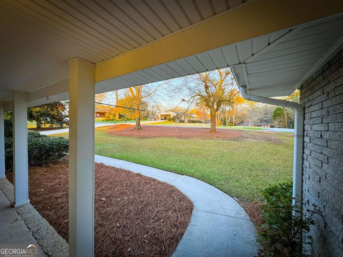 8774 Vansant Street Douglasville - Photo 6