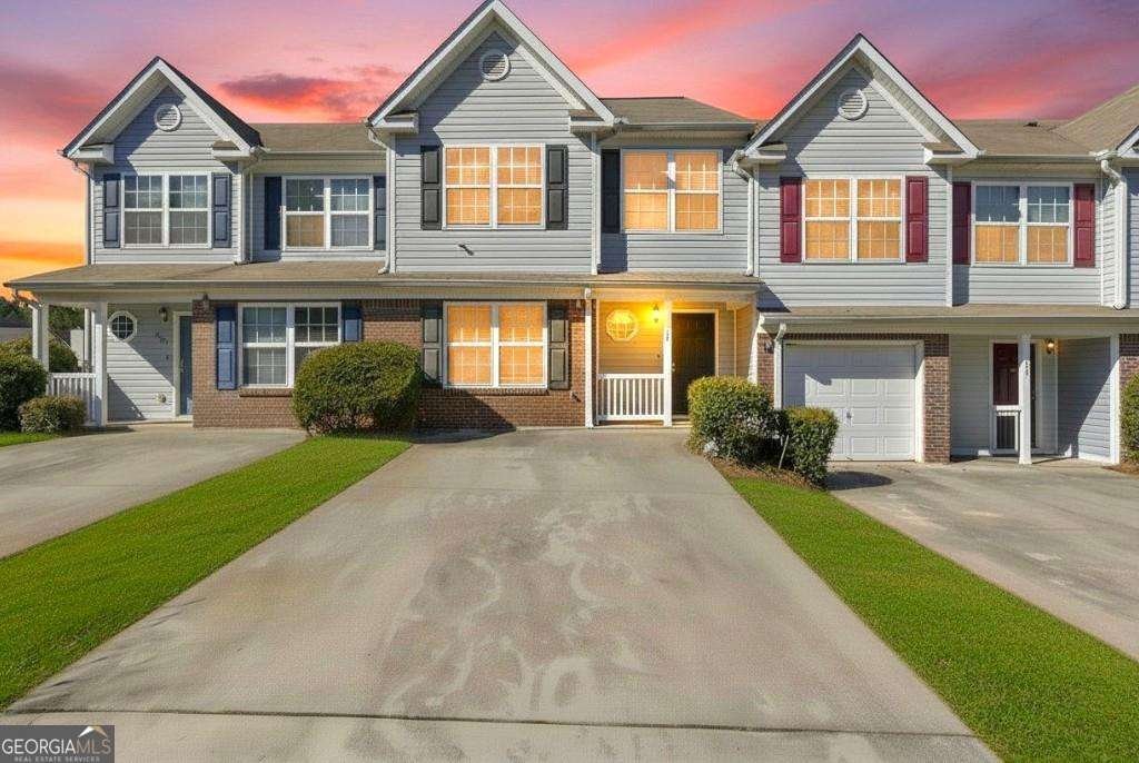 460 Parkway Road Fairburn - Photo 1